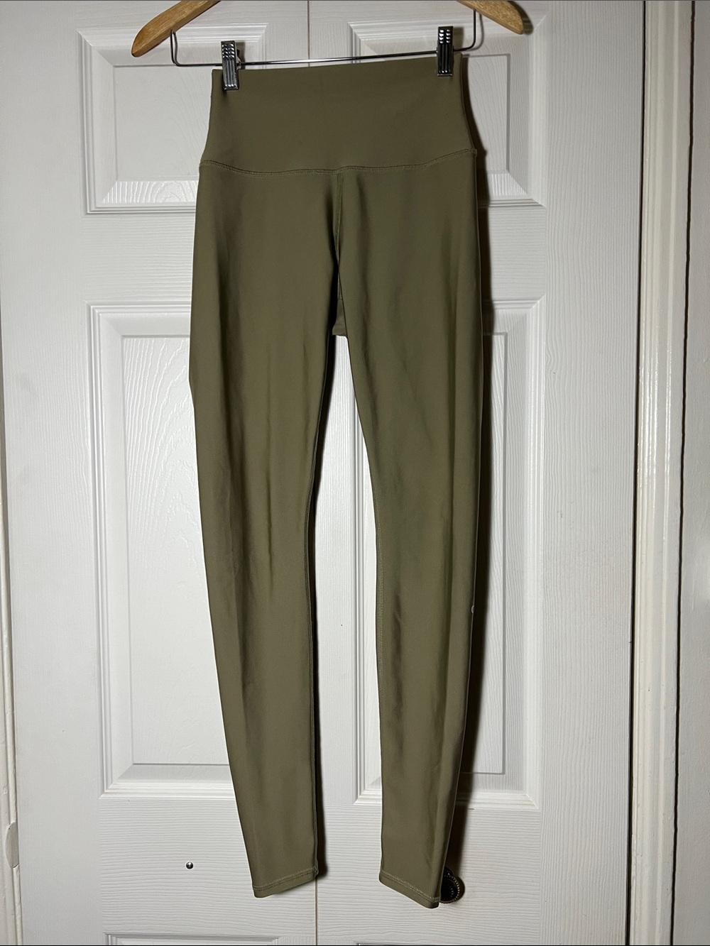 Alo Yoga Airlift High-waisted Legging Women’s Medium